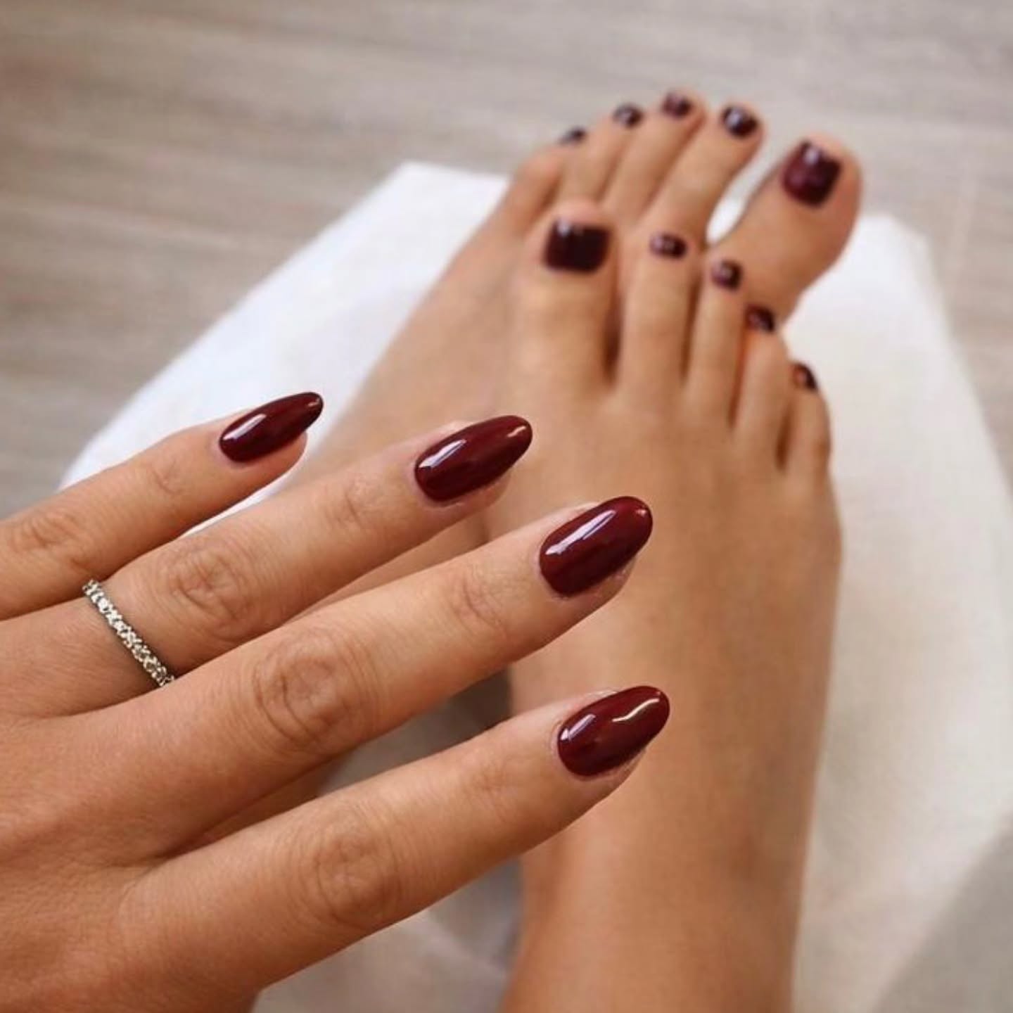 A timeless shade of red, the Mint way