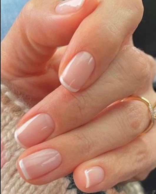 27 Barely There Nail Designs For Any Skin Tone : Glossy Natural Looking  Nails